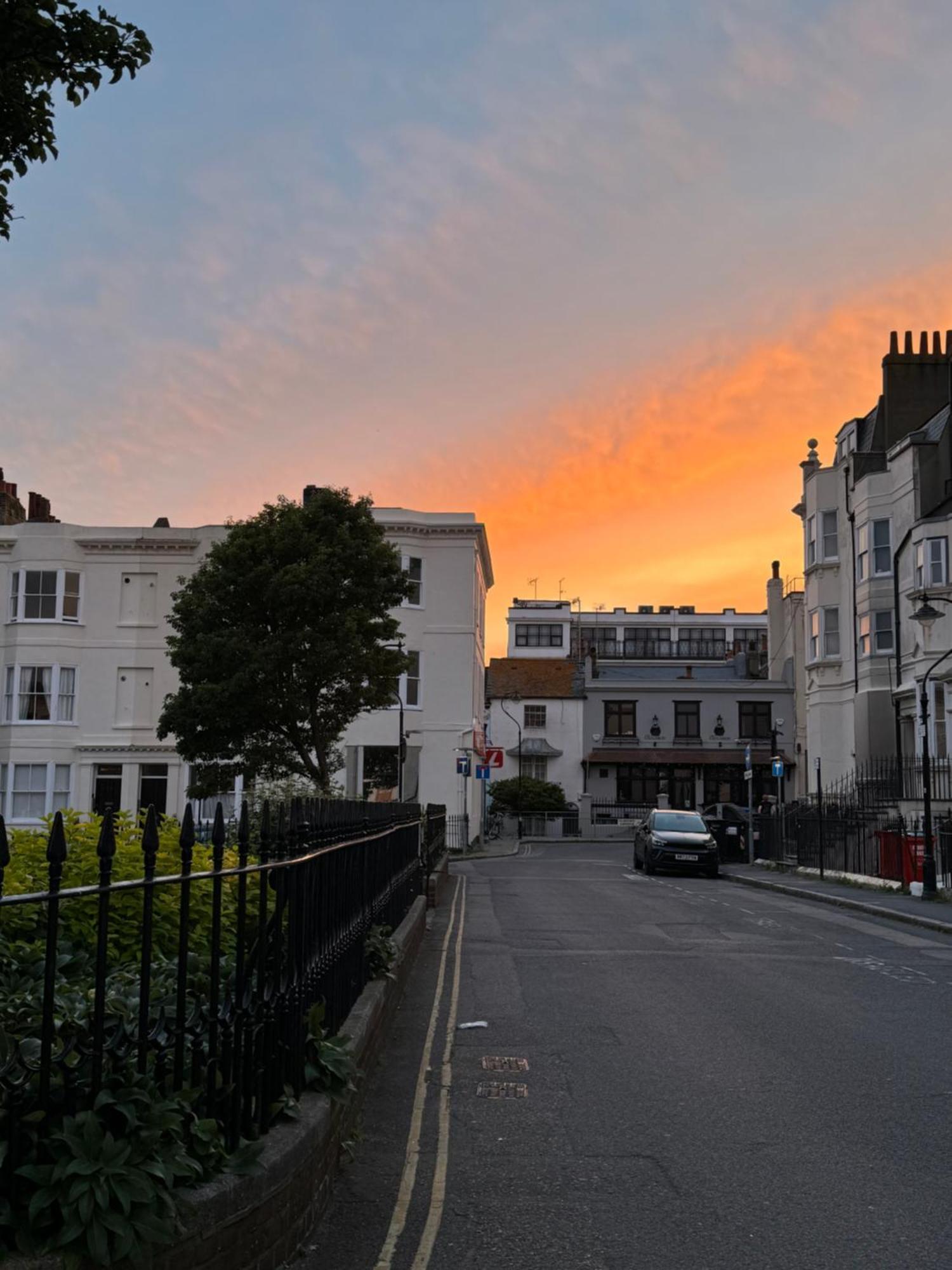Appartamento 2 Bedroom Flat - With King Sized Beds, Netflix And Sky - Perfect For Contractors, Vacation Guests Or Those Relocating Hove