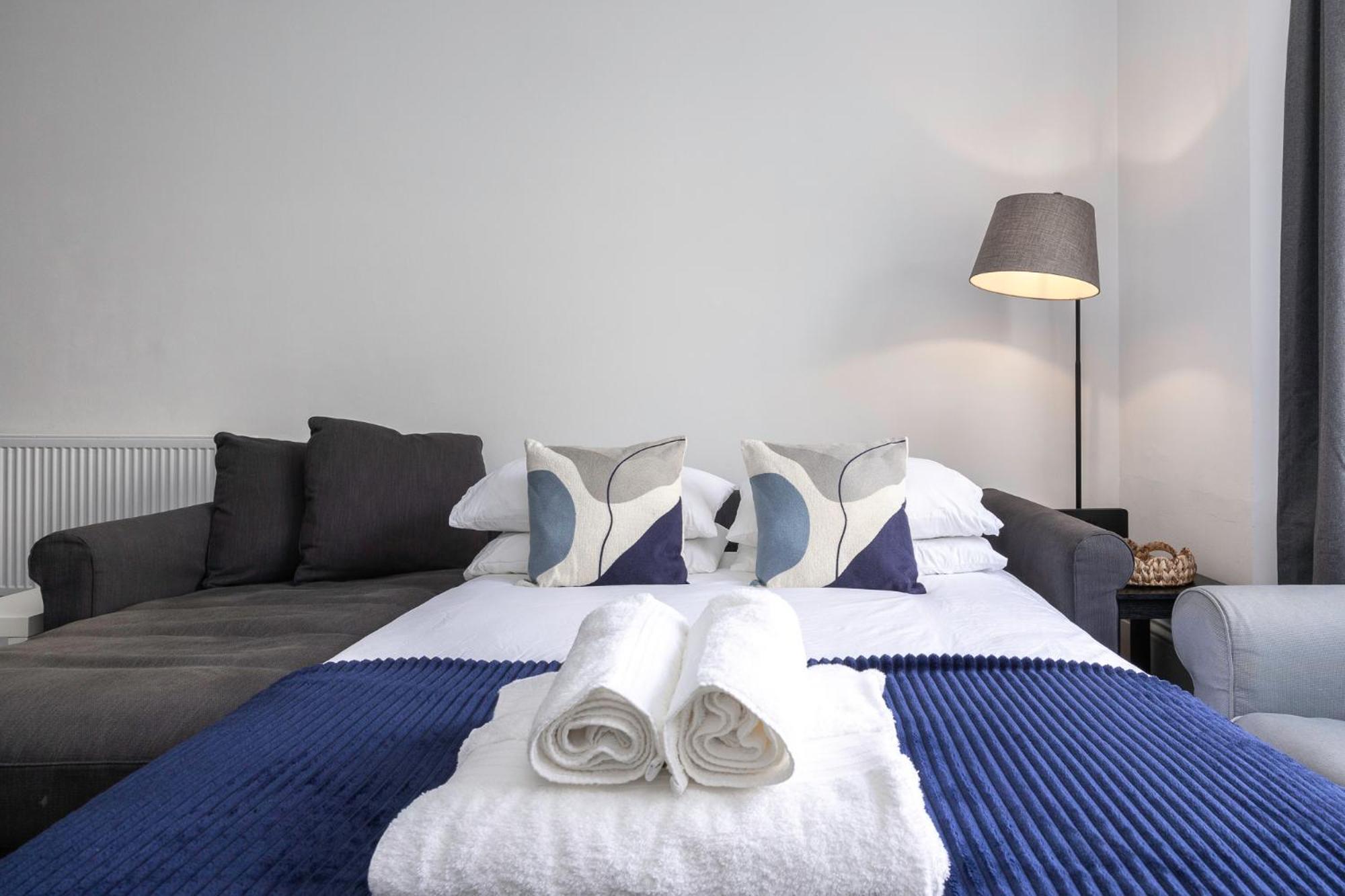 Appartamento 2 Bedroom Flat - With King Sized Beds, Netflix And Sky - Perfect For Contractors, Vacation Guests Or Those Relocating Hove