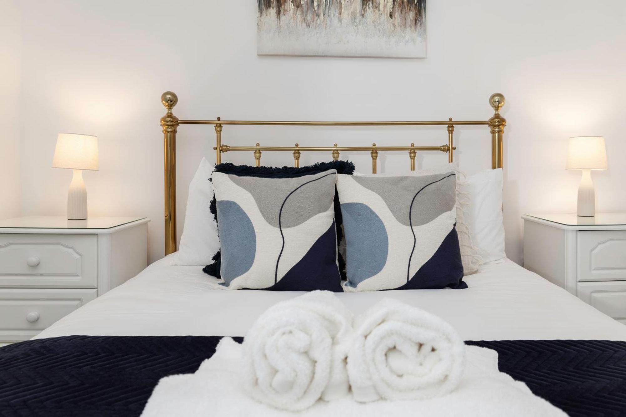 Appartamento 2 Bedroom Flat - With King Sized Beds, Netflix And Sky - Perfect For Contractors, Vacation Guests Or Those Relocating